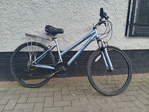 Womens commuter used bike