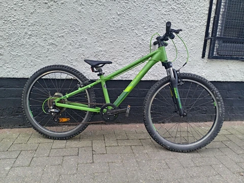kids used Cube Acid Race bike