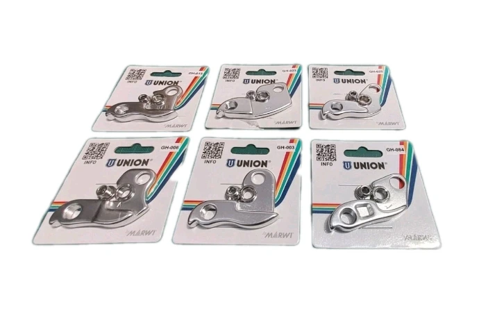 Derailleur gear hangers