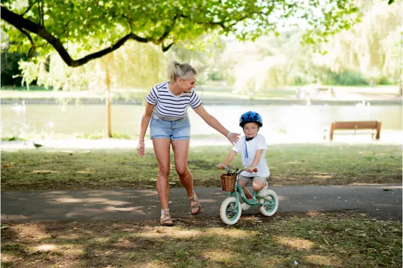 Balance bike green vintage style 3.webp