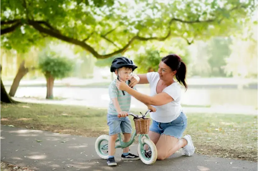 Balance bike green vintage style 5.webp