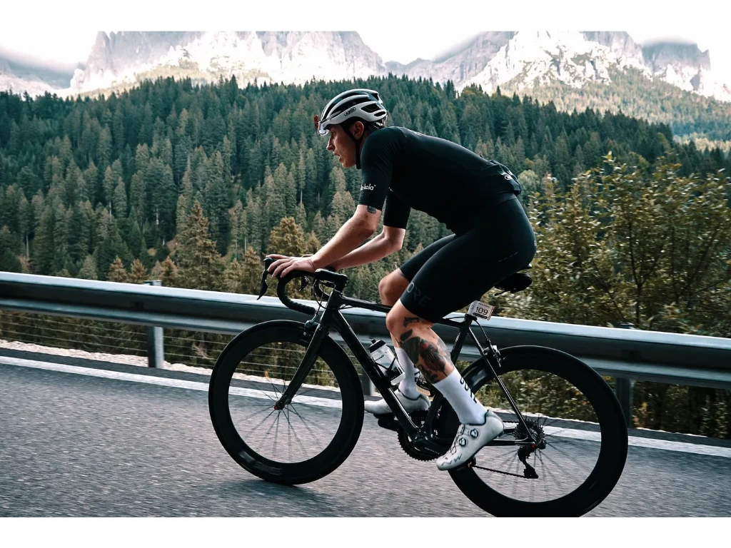 Continental GP5000 S TR Tubeless Road Race Tyre in Black 4.webp