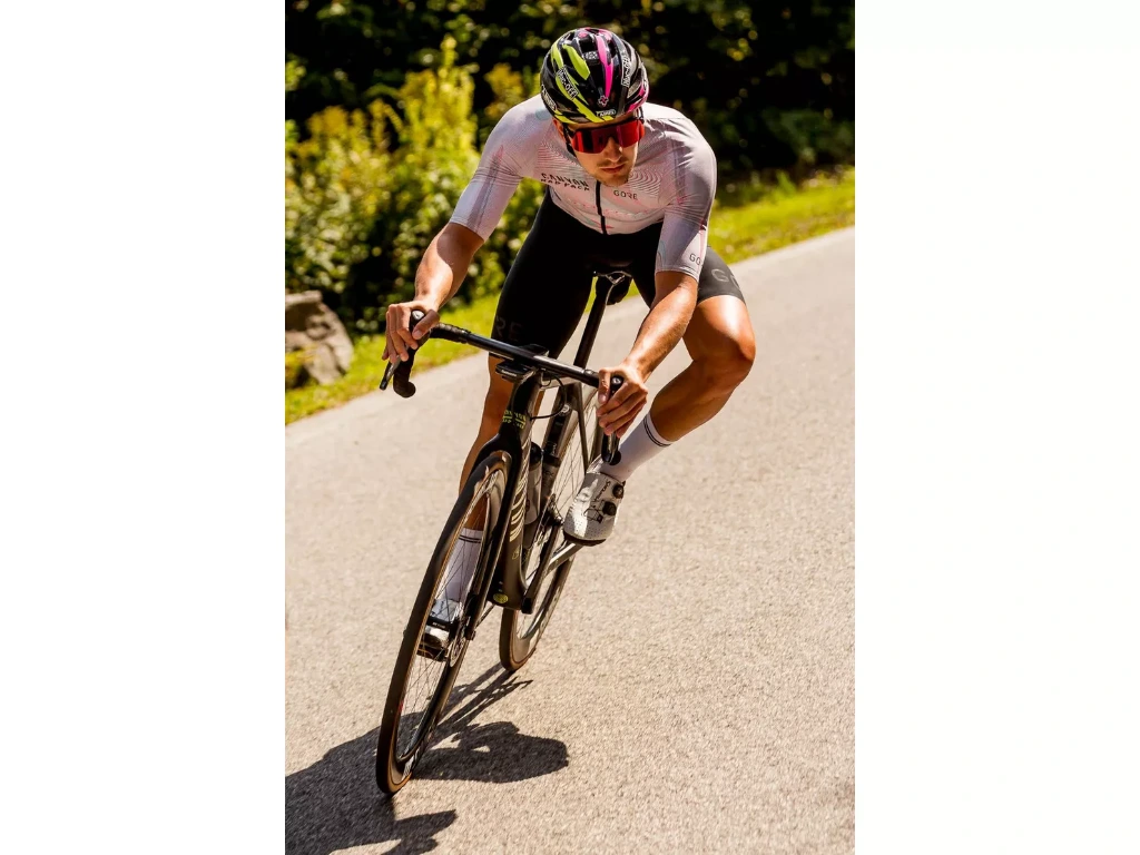 Continental GP5000 S TR Tubeless Road Race Tyre in Black 5.webp