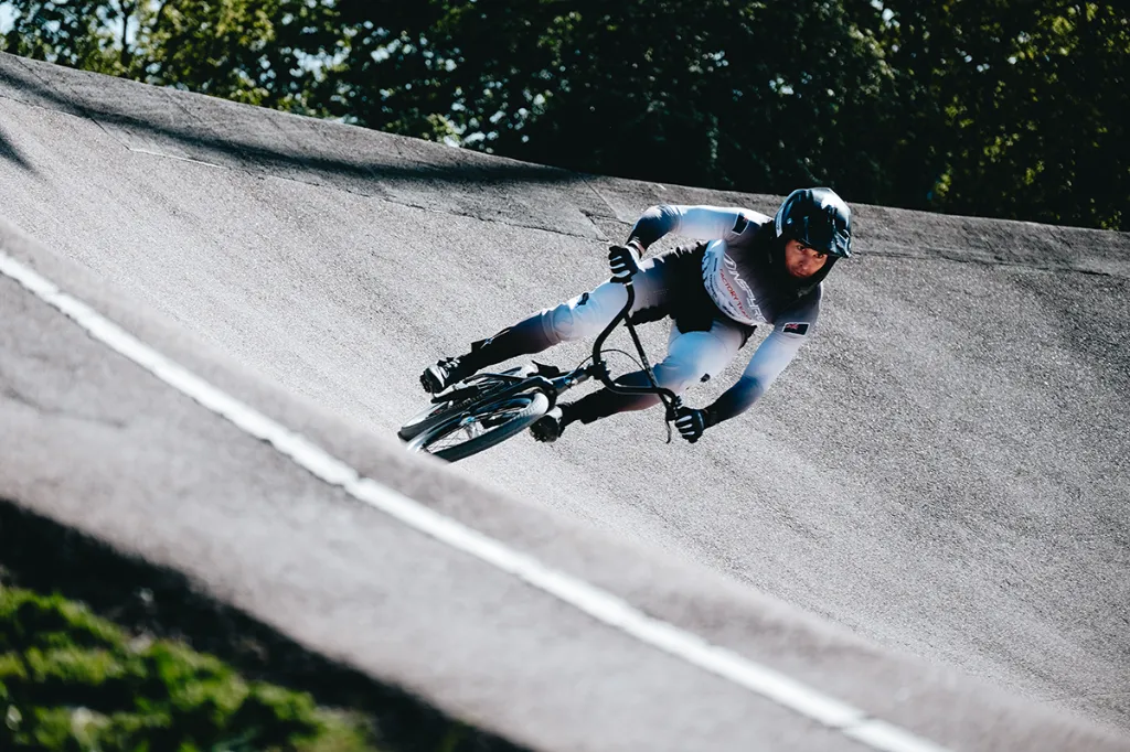 Schwalbe SX-R Lightweight BMX Racing Tyre 4.webp