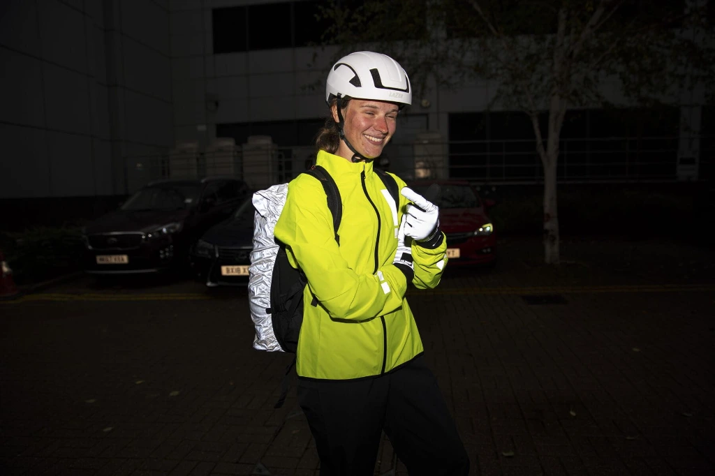hum24w050_07.webp