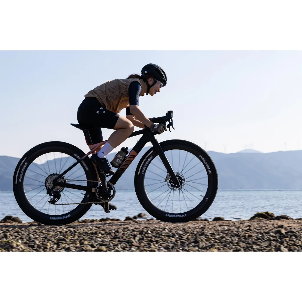 PAGKZX_BLACK-BLACK_4.webp