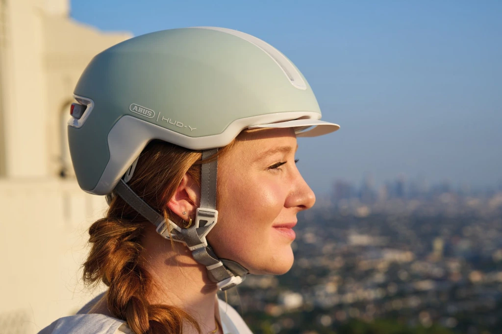 ABUS Hud-Y Pure Urban Bike Helmet in Mint 4.webp