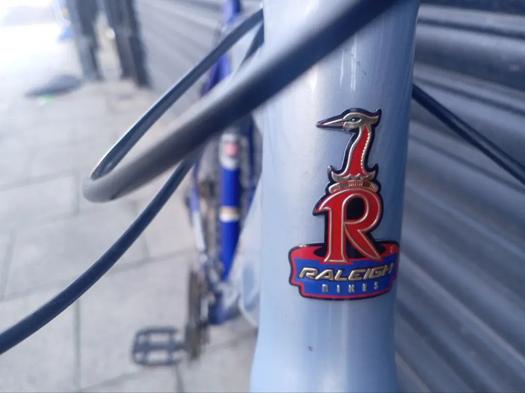 Raleigh Incognito Mountain Bike 3.webp
