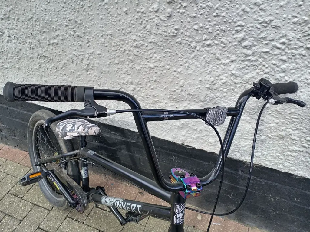 Invert BMX 8.webp