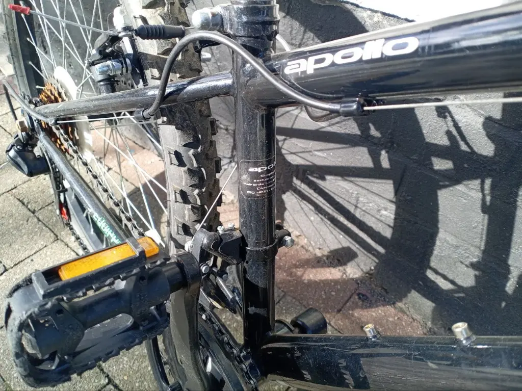 Apollo 24 Hardtail Bike 4.webp