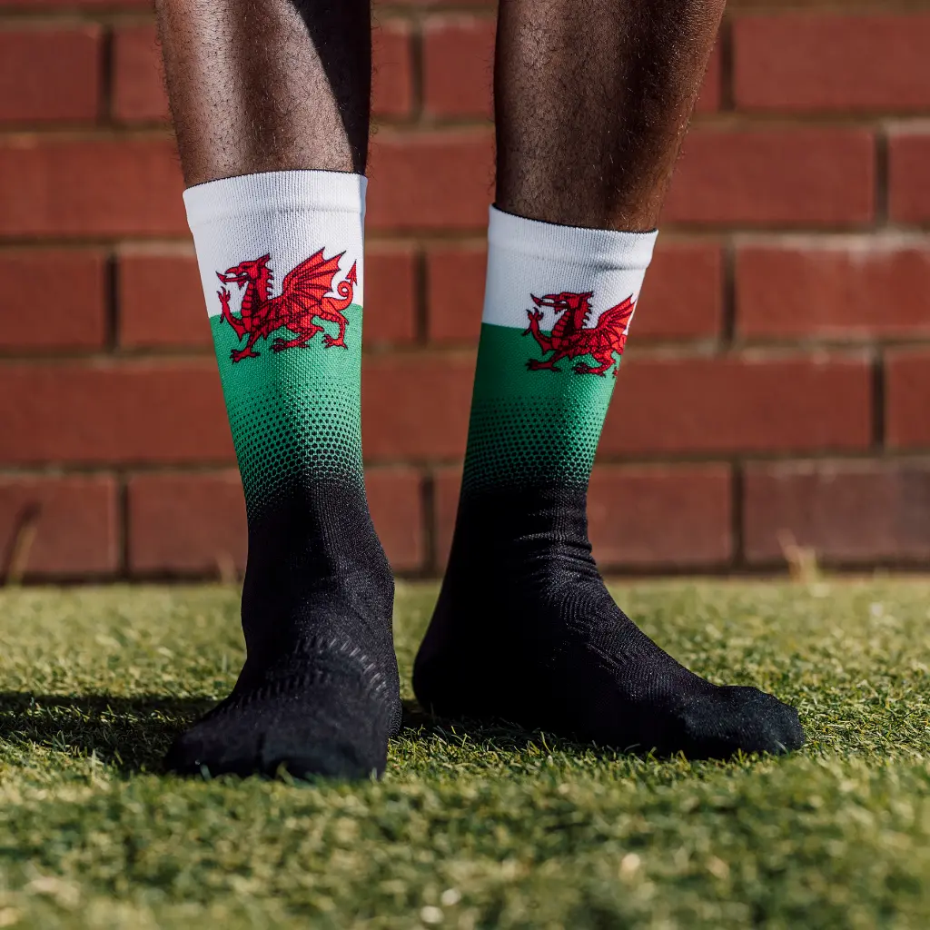 Sox Footwear Wales Flag Black Premium Crew Socks 2.webp