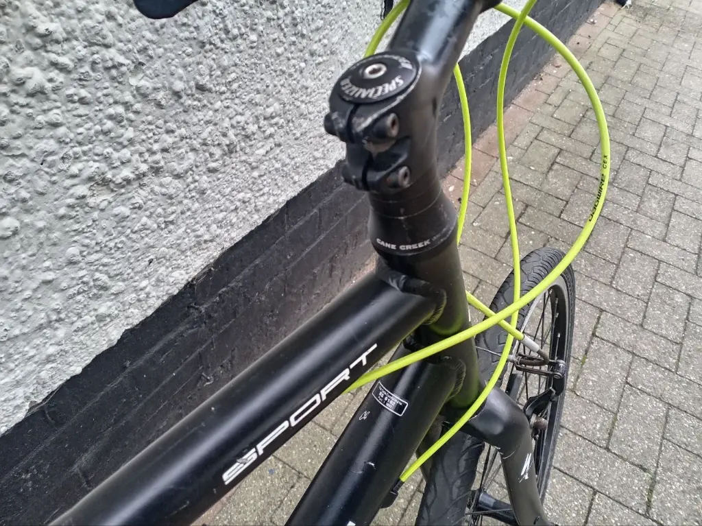 Specialized Globe Sport Bike 4.webp
