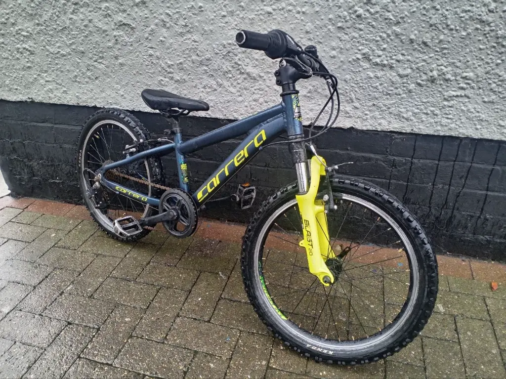 Carrera Blast Junior MTB Bike 2.webp
