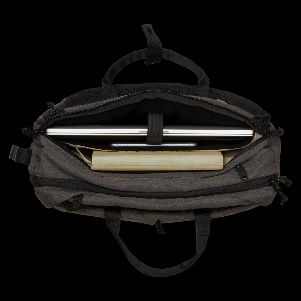 Altura Grid Travel Bag 20 Litre_12.webp