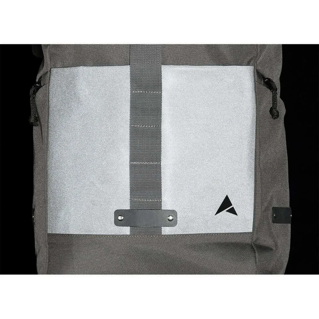 Altura Grid Cycling Backpack 30 Litre_6.webp