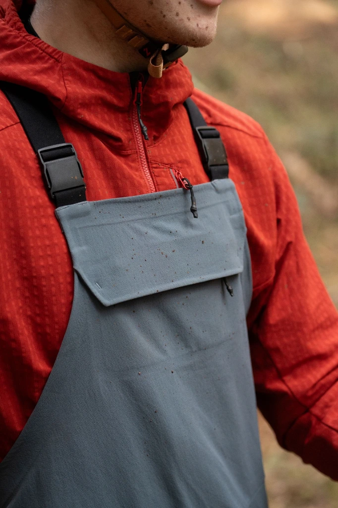 DTE 4 Season DWR Bib Trousers_3.webp