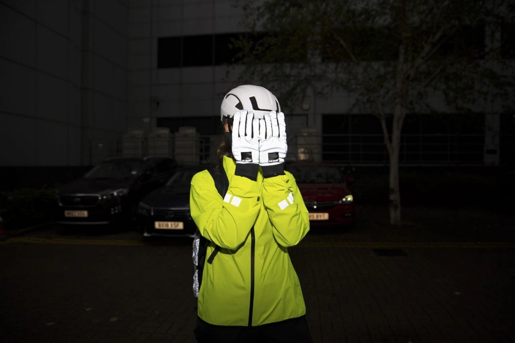 Ultra Reflective Waterproof Gloves _3.webp
