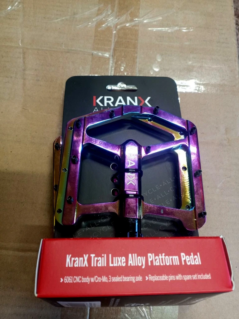 [72010/OIL] KranX Trail Luxe Alloy Platform Sealed Bearing Pedals - Oil Slick