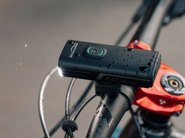 RAY 2600B Bluetooth bike Light inc Remote by Magicshine®