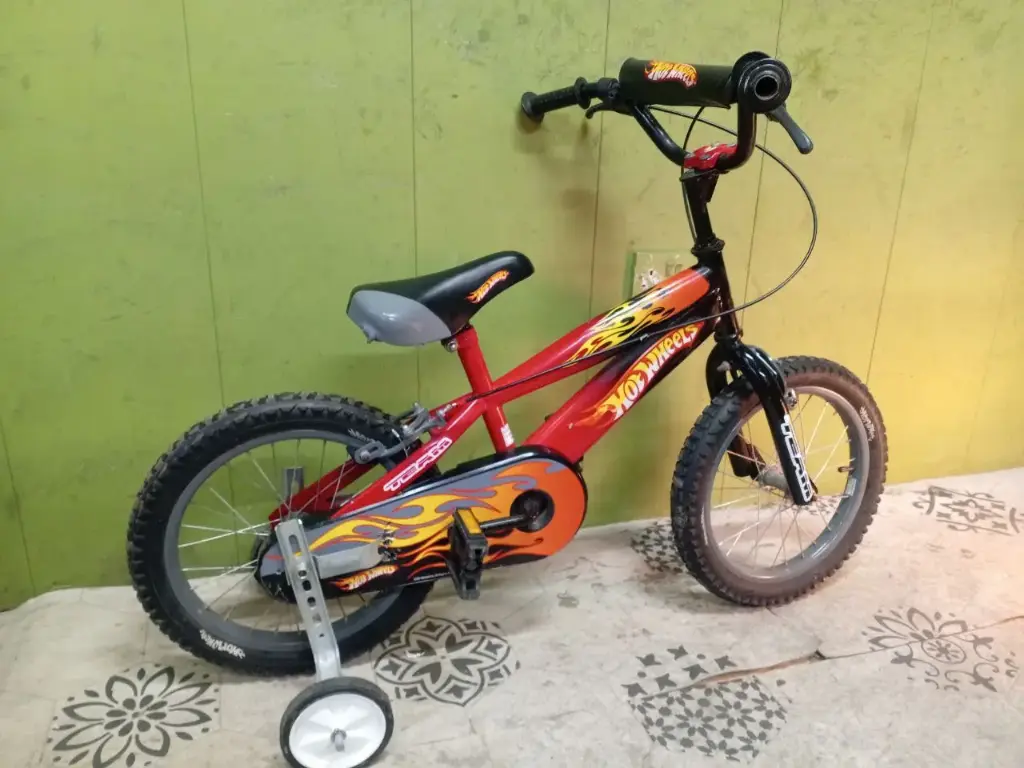 Hotwheels Bike 16 inch wheels