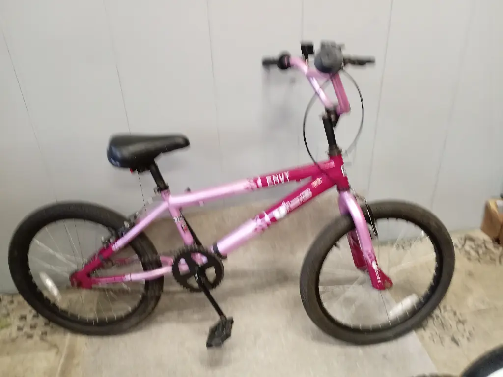 Vibe Envy Girls BMX bike 20 inch wheels
